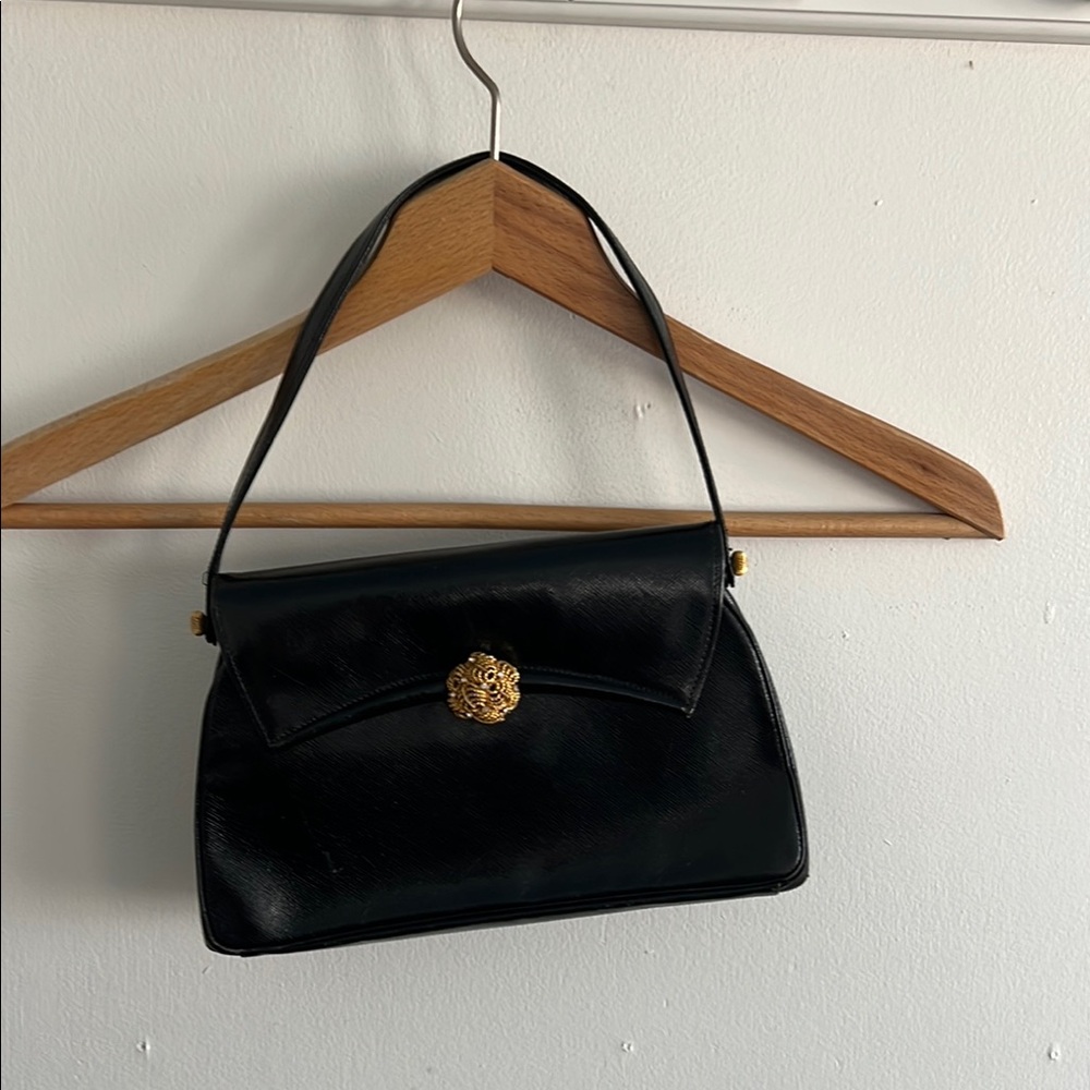Elegant Vintage Leather Black Handbag